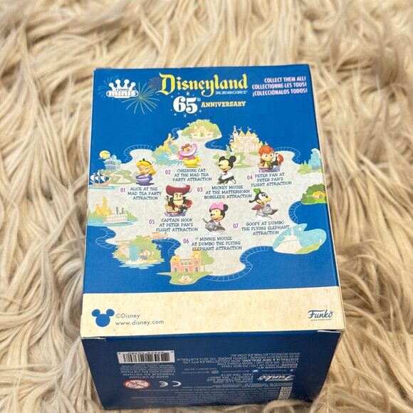 Funko Minis Alice in Wonderland – Disneyland 65th Anniversary #01 (New & Sealed) - Picture 3 of 4